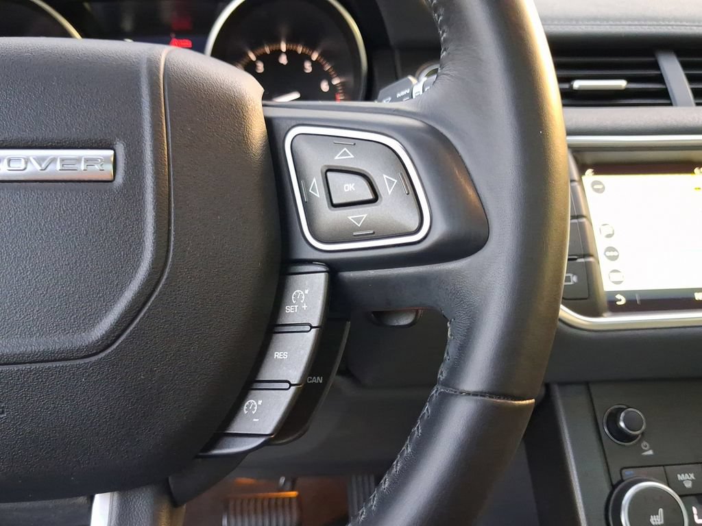 Used 2019 Land Rover Range Rover Evoque SE AWD/4WD image 23