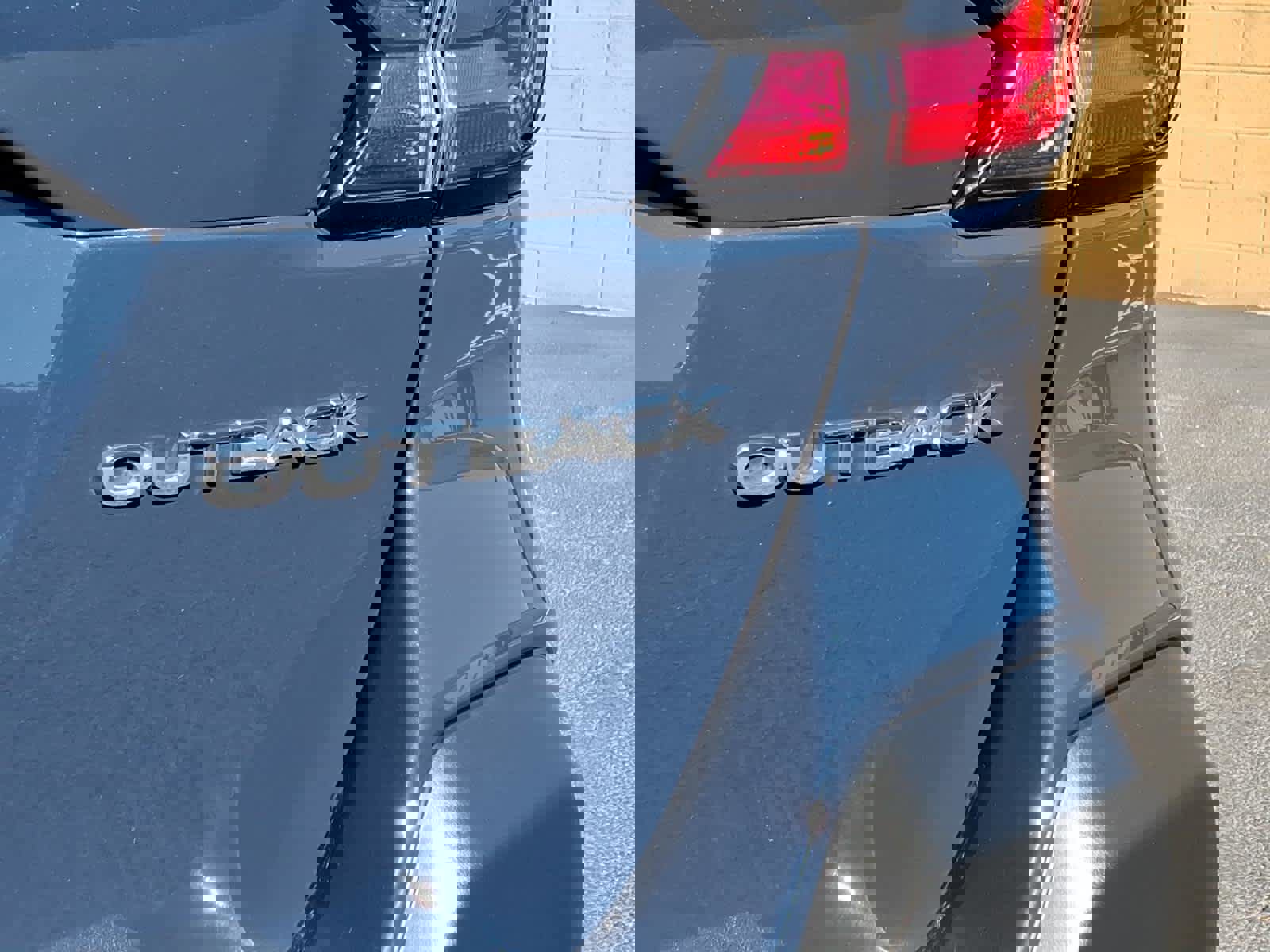 Certified 2025 Subaru Outback Premium w/ Popular Package #1A image 14