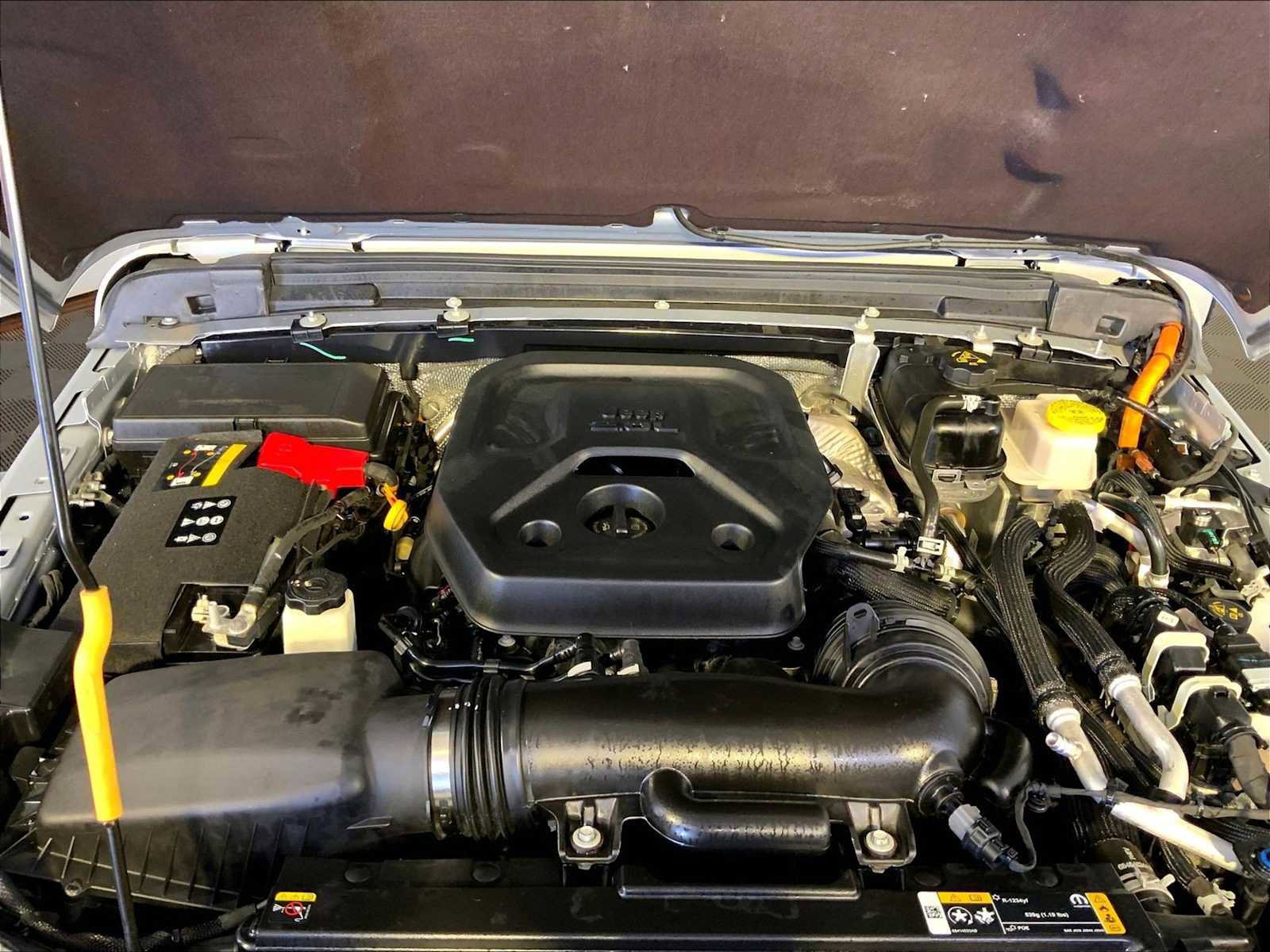 Used 2024 Jeep Wrangler Unlimited Rubicon 4xe AWD/4WD image 32