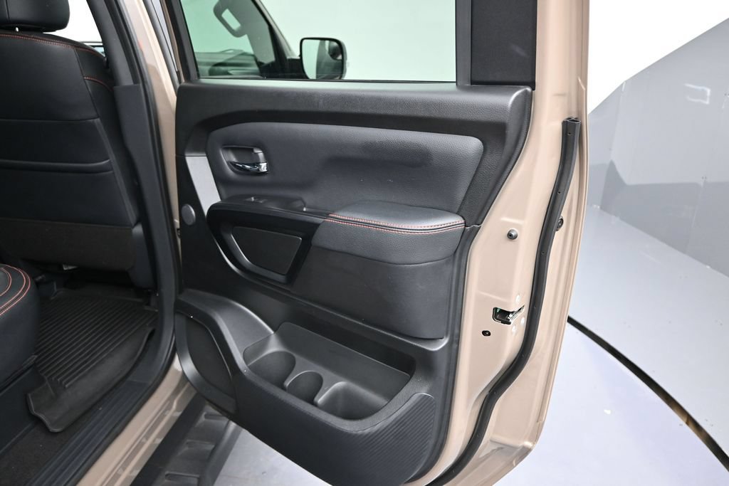 Used 2024 Nissan Titan PRO-4X w/ Pro-4x Convenience Package AWD/4WD image 11