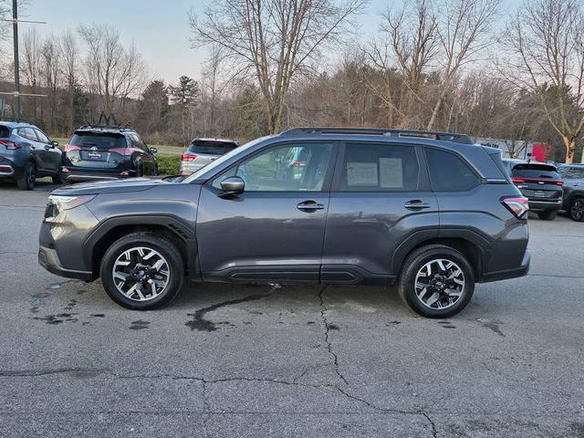 Used 2025 Subaru Forester Premium AWD/4WD image 5