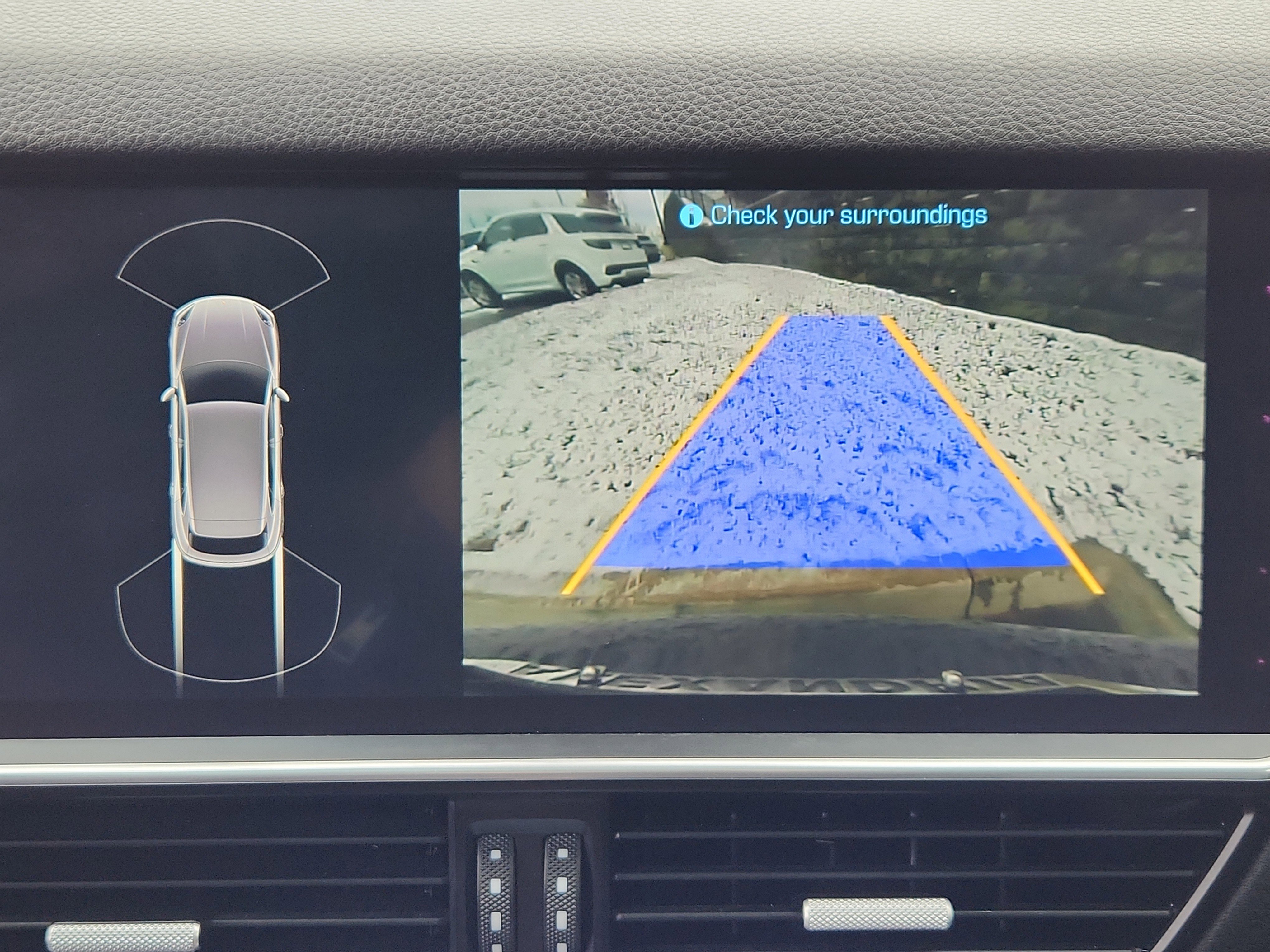 Used 2020 Porsche Cayenne image 24