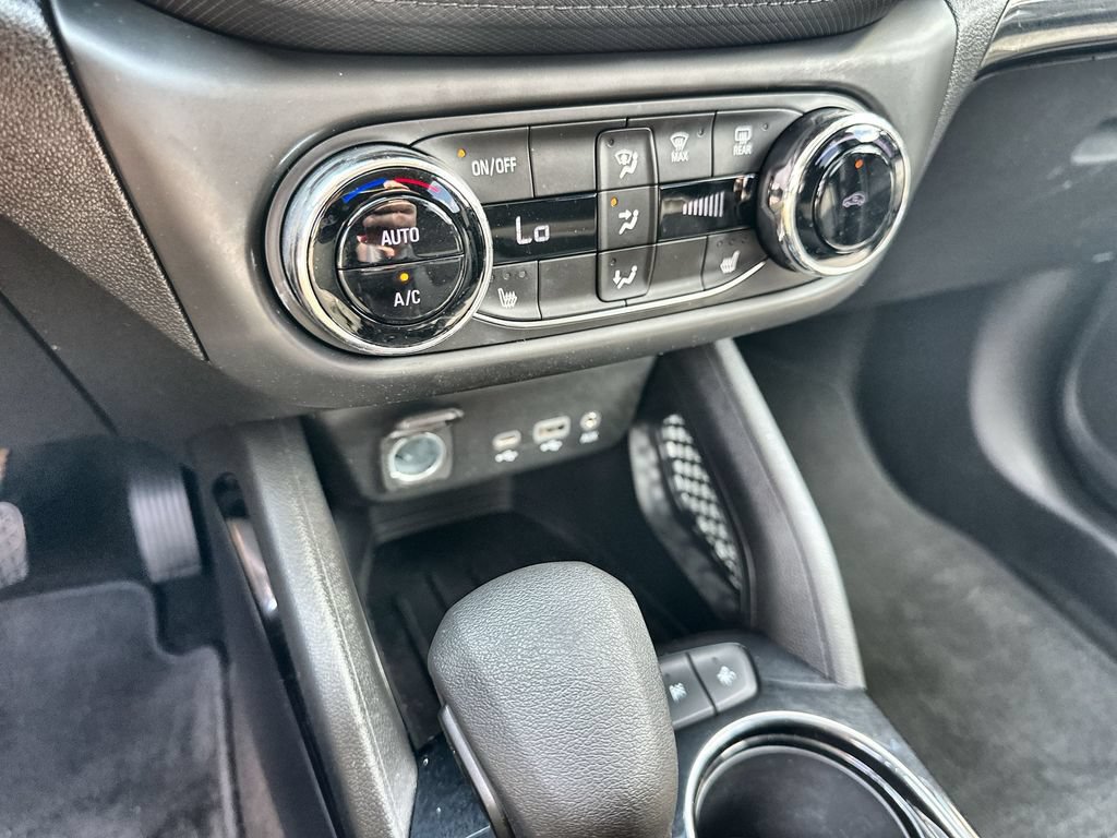 Used 2021 Chevrolet TrailBlazer LT w/ Sun and Liftgate Package FWD image 27