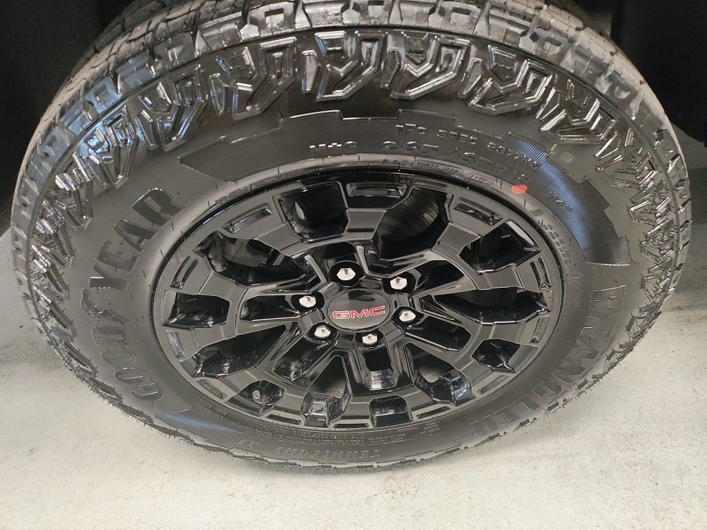 New 2026 GMC Canyon Elevation w/ Convenience Package image 3