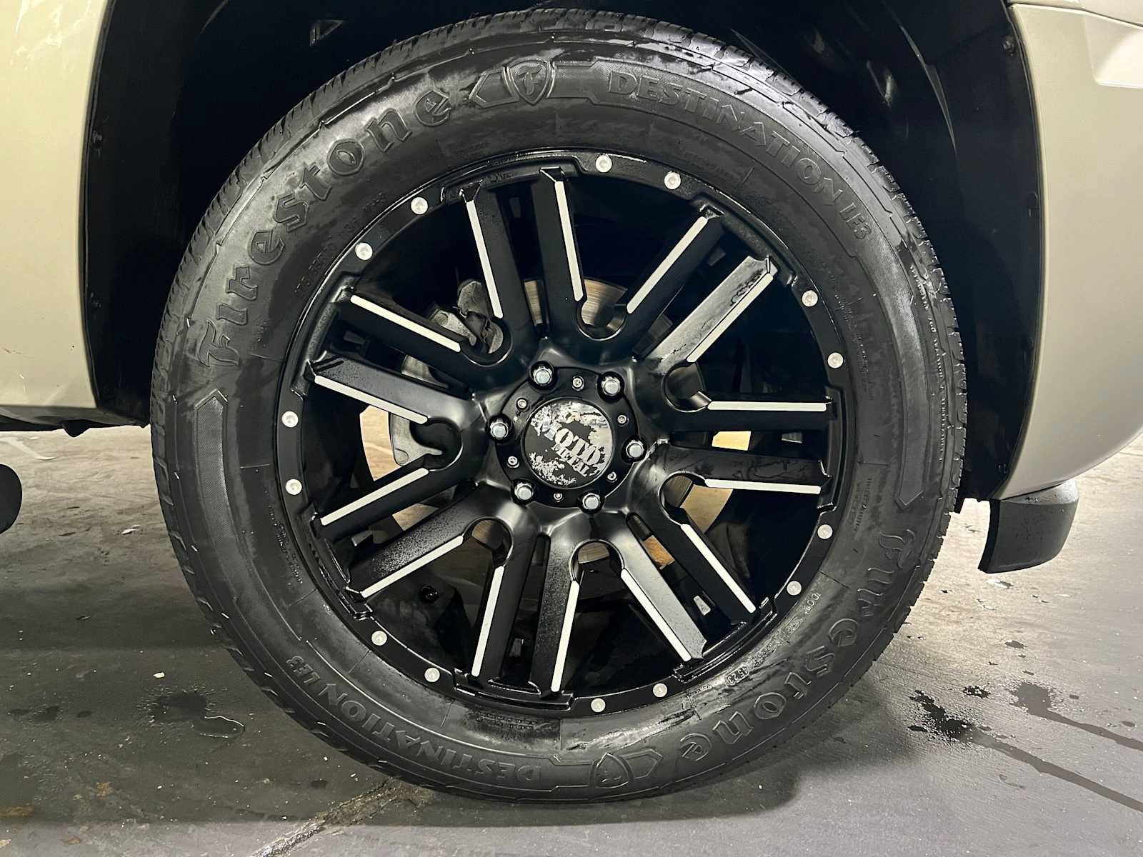 Used 2014 Chevrolet Tahoe LTZ AWD/4WD image 9