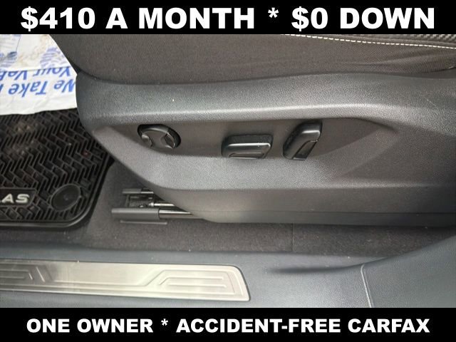 Used 2023 Volkswagen Atlas Cross Sport SE w/ Black Wheel Package image 12