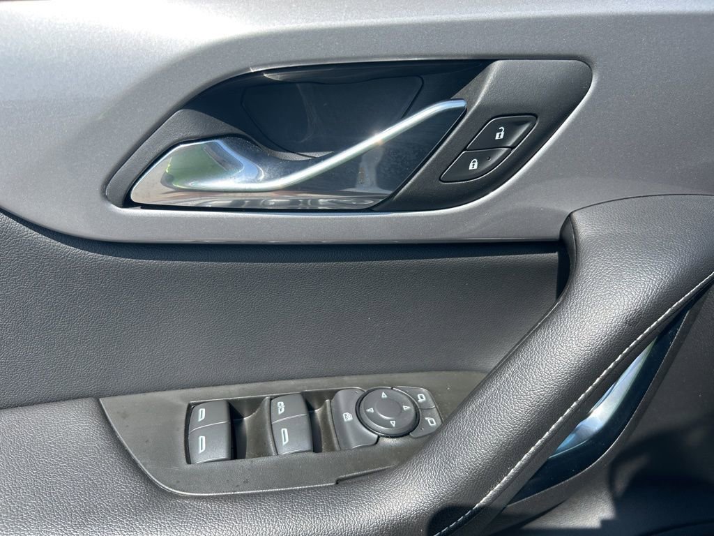 Used 2025 Chevrolet Blazer LT image 26