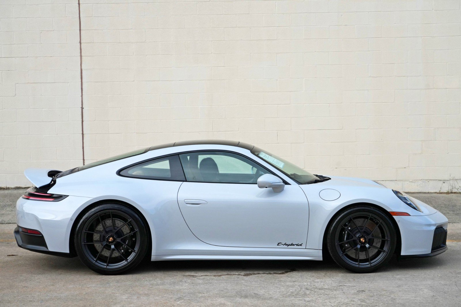 Used 2025 Porsche 911 Carrera GTS RWD image 53