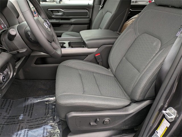 New 2026 RAM 1500 4x4 Crew Cab image 11