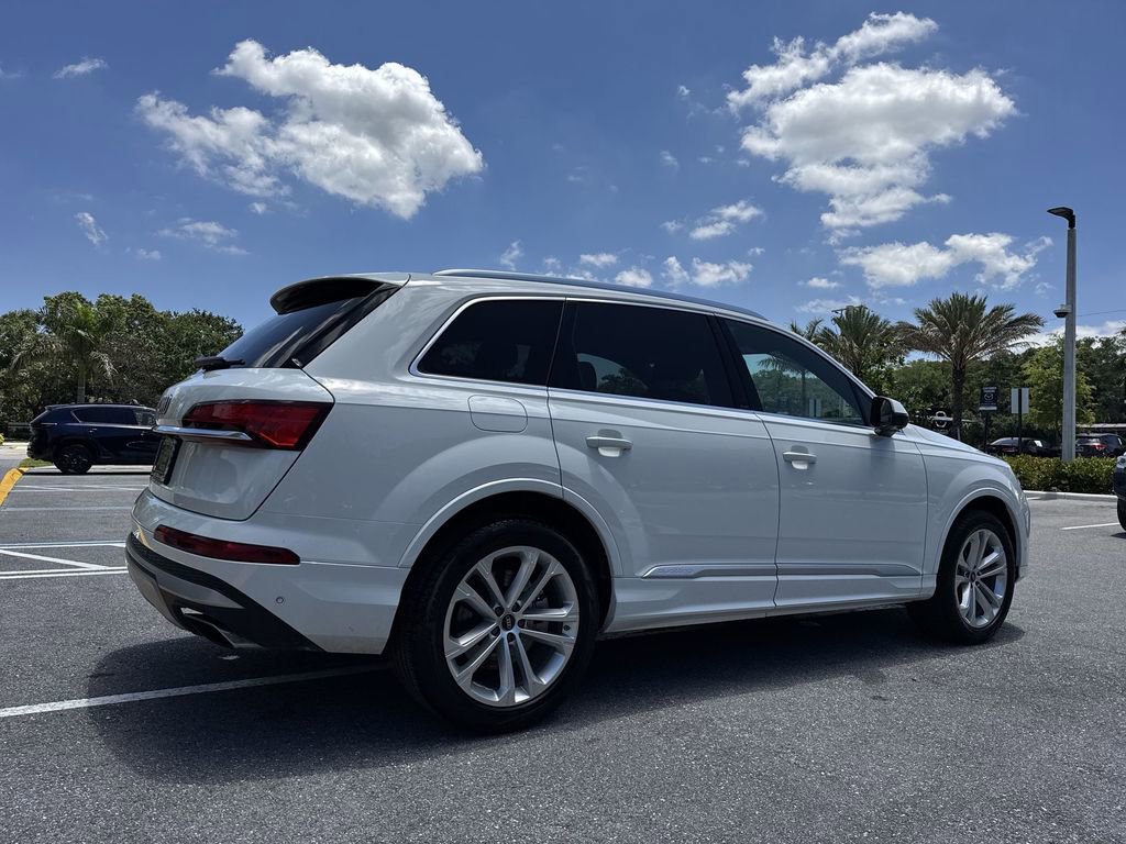 Used 2025 Audi Q7 3.0T Premium Plus AWD/4WD image 24