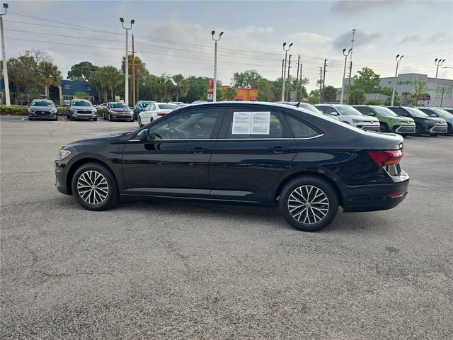 Used 2019 Volkswagen Jetta SE w/ Cold Weather Package FWD image 4