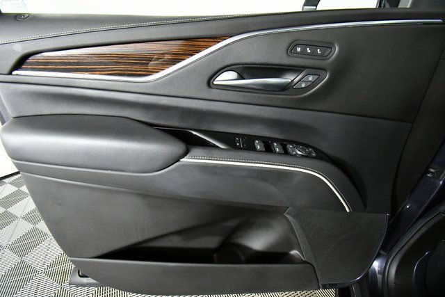 Certified 2022 Cadillac Escalade ESV Premium Luxury w/ Performance Package image 22