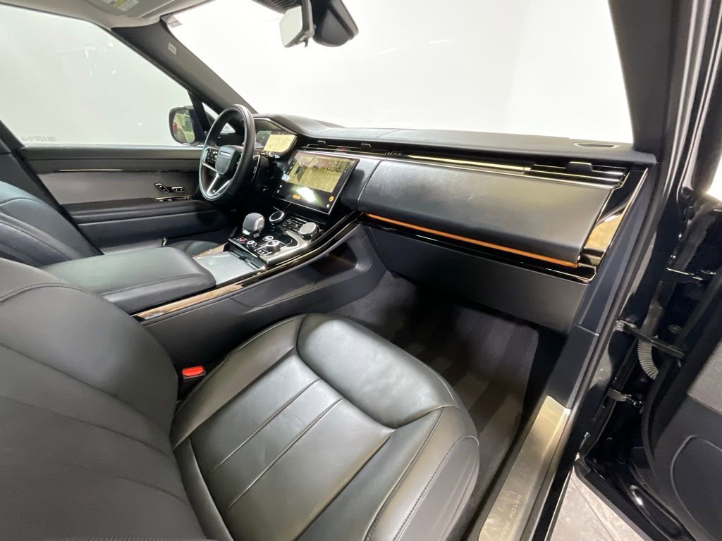 Used 2023 Land Rover Range Rover Sport SE image 28