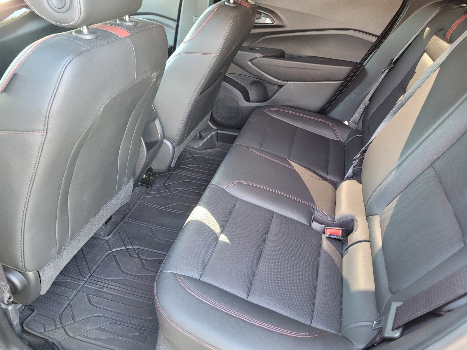 Used 2025 Chevrolet Trax RS w/ Driver Confidence Package image 11