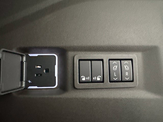 New 2026 Chevrolet Tahoe Z71 w/ Comfort Package AWD/4WD image 31