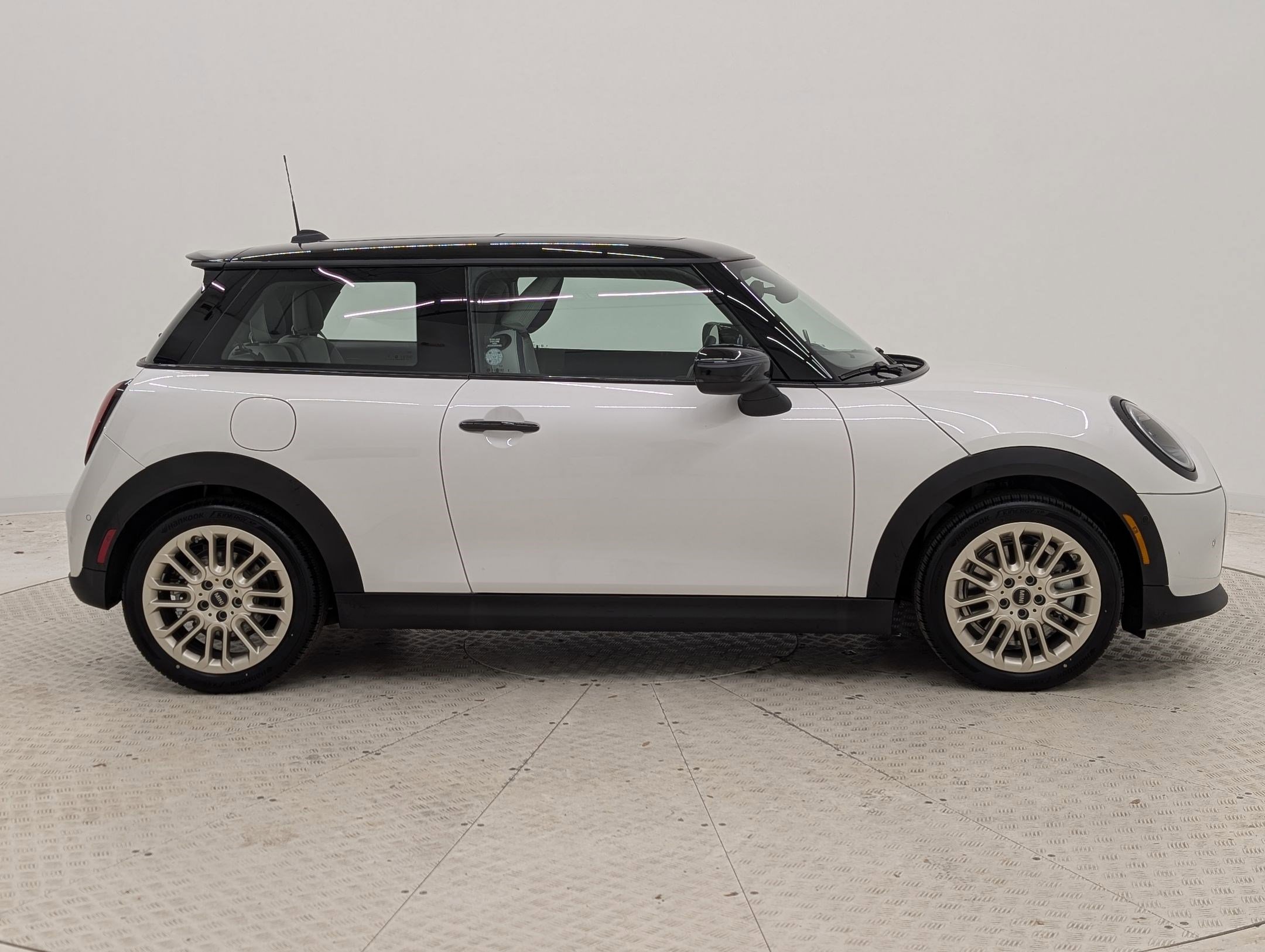 New 2026 MINI Cooper S image 8