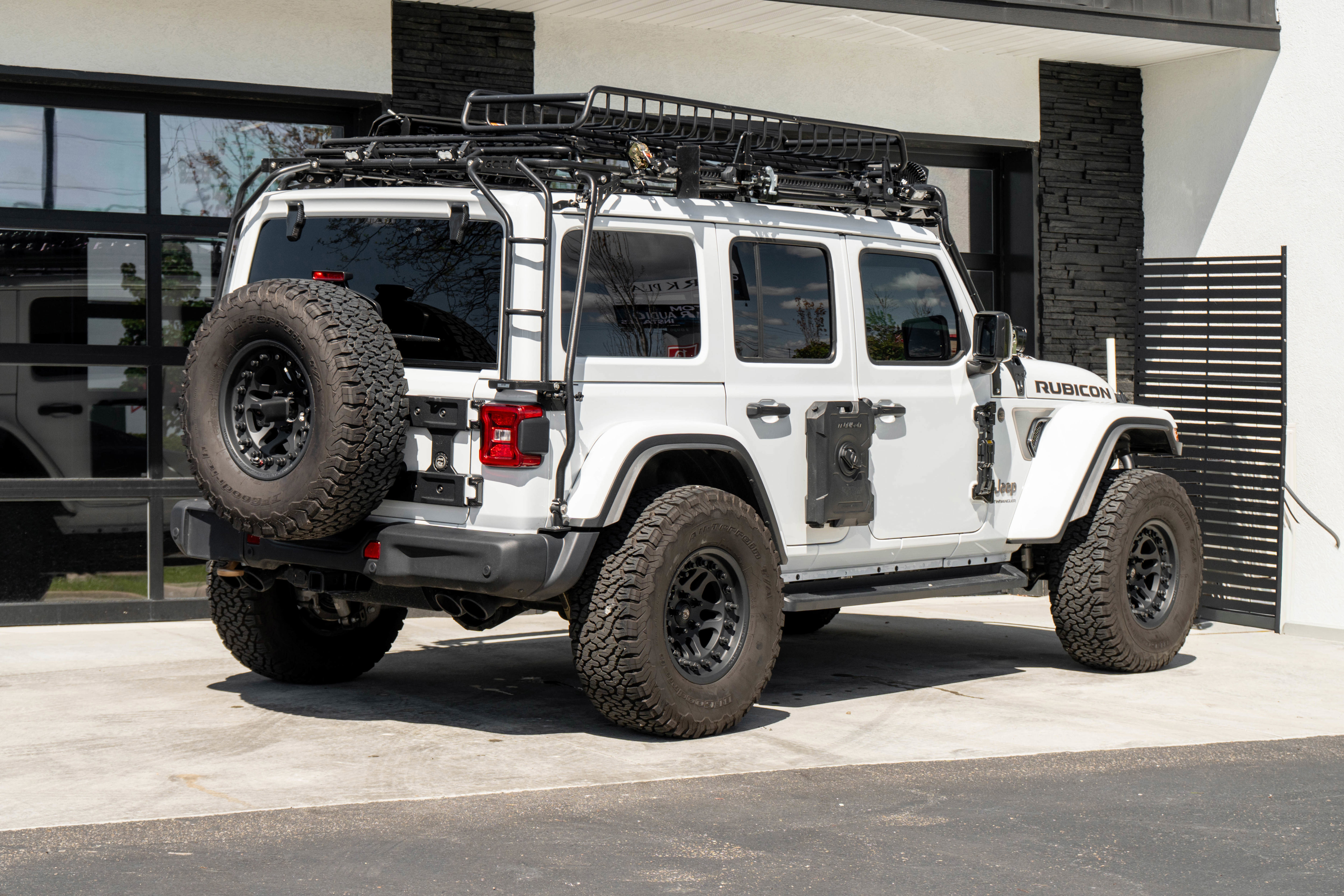 Used 2024 Jeep Wrangler Unlimited Rubicon 392 AWD/4WD image 9