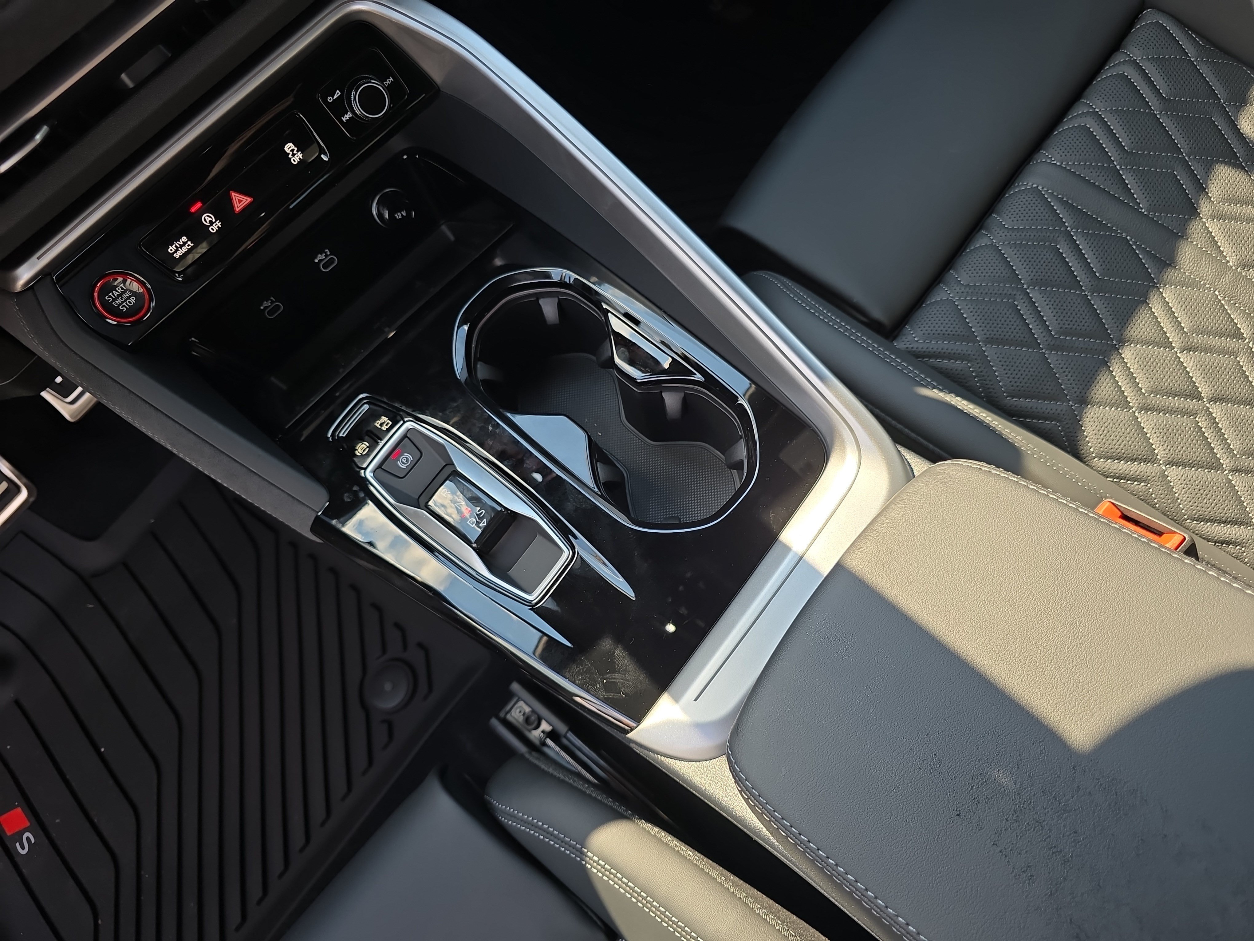 New 2026 Audi SQ5 Prestige AWD/4WD image 25