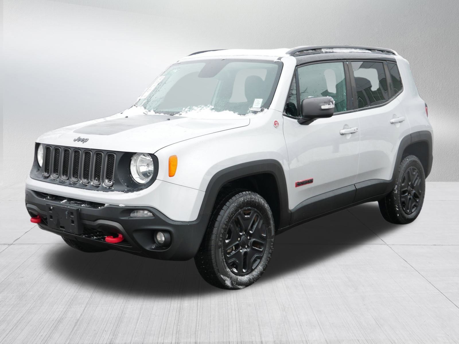 Used 2018 Jeep Renegade Trailhawk image 3