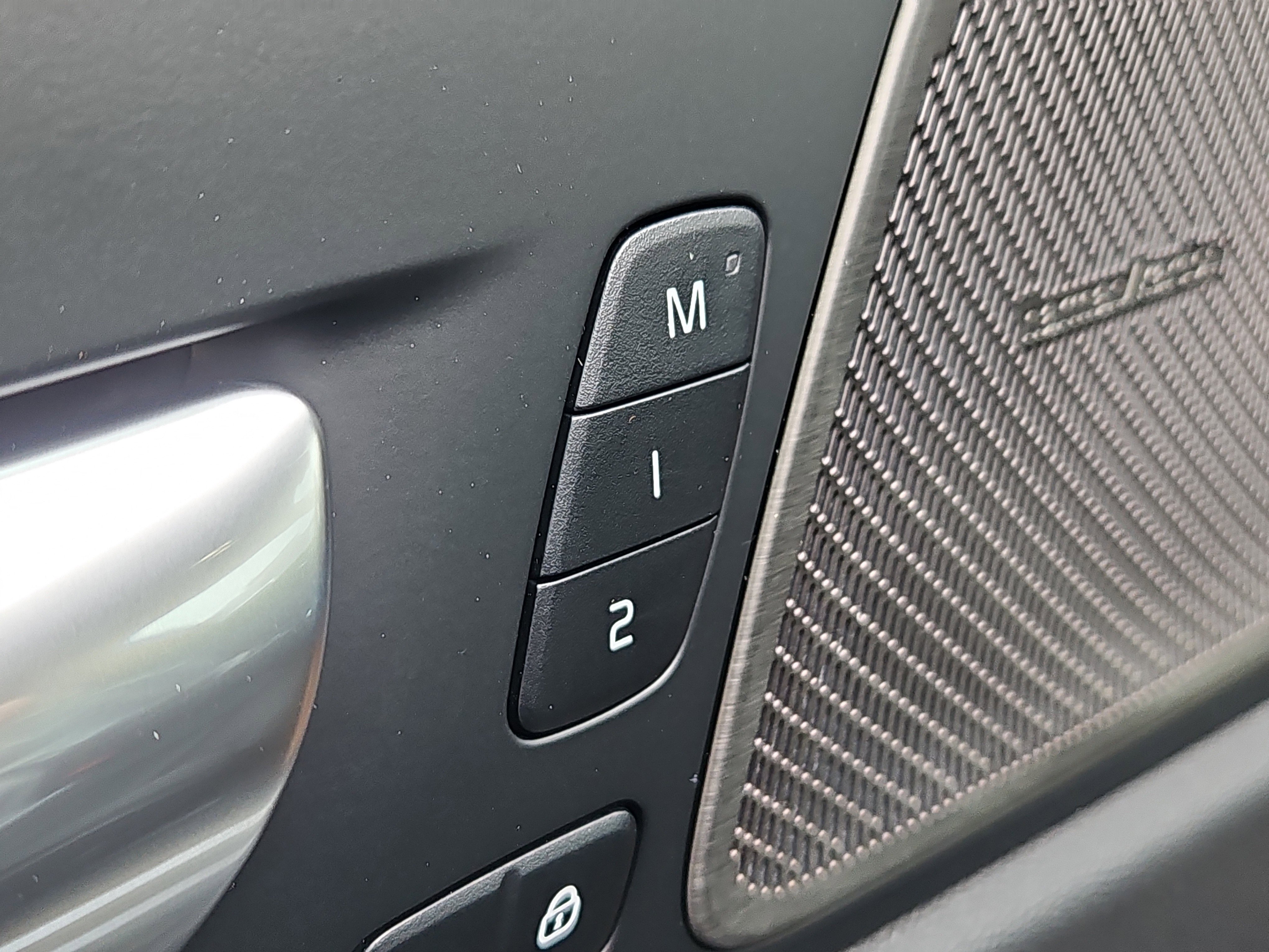 New 2026 Volvo XC60 B5 Ultra w/ Protection Package Premier image 10