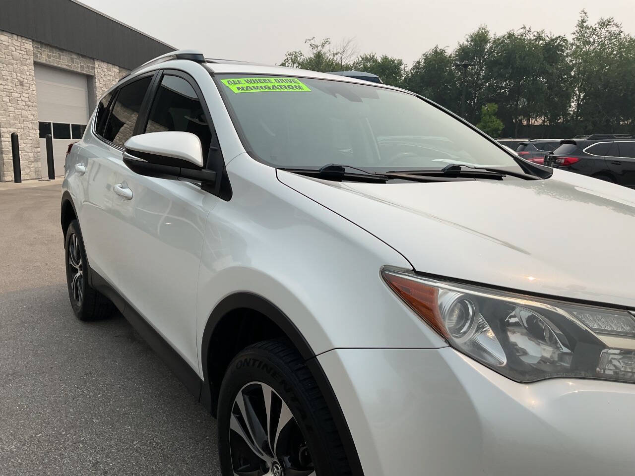 Used 2015 Toyota RAV4 Limited w/ Technology Package AWD/4WD image 11