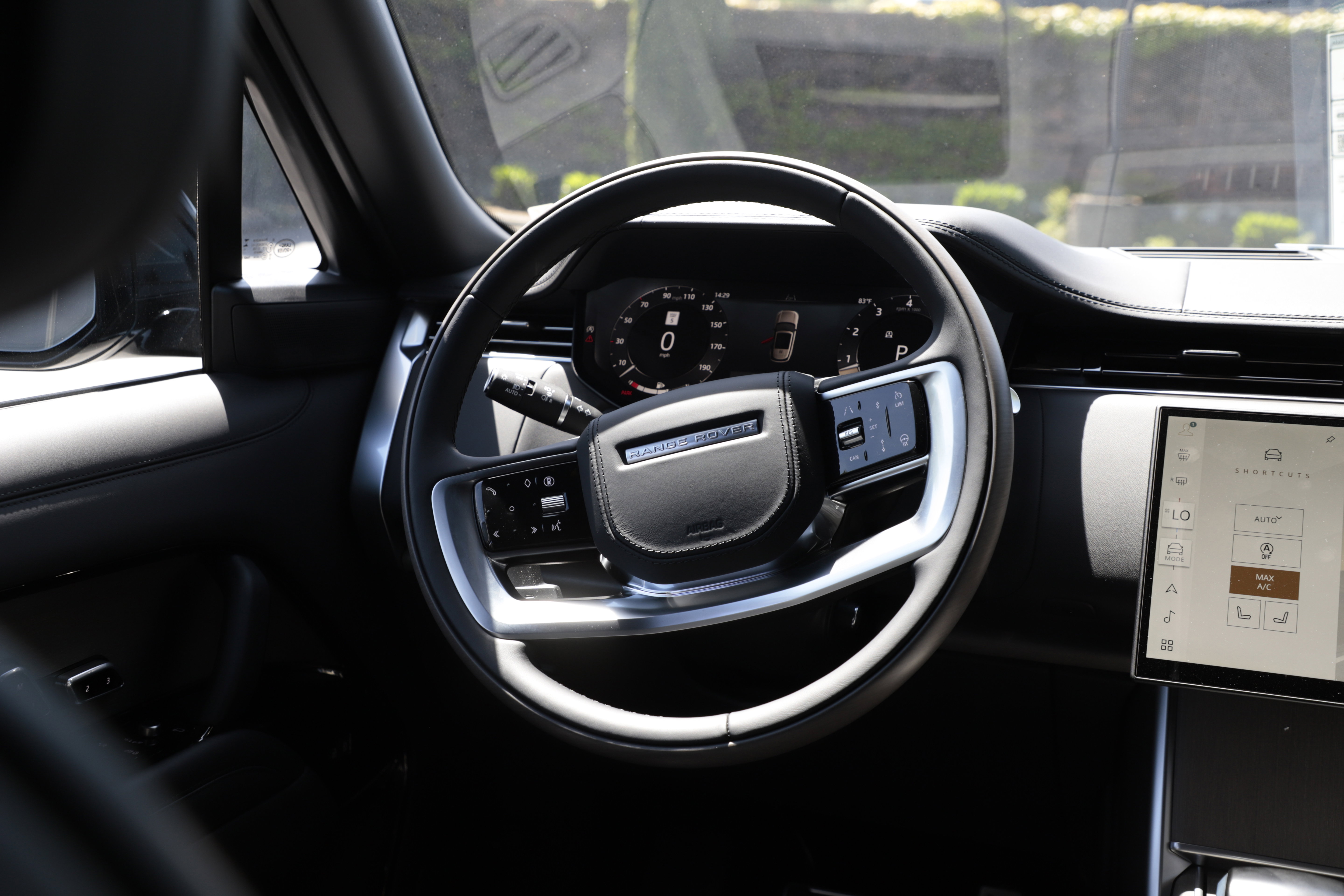 New 2026 Land Rover Range Rover SV AWD/4WD image 19