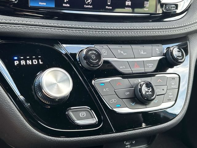 New 2026 Chrysler Pacifica Select FWD image 35