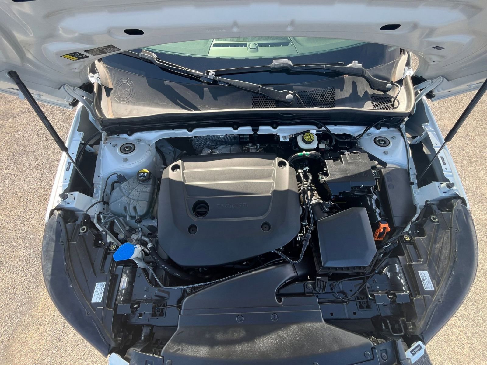 Used 2024 Volvo XC40 B5 Core AWD/4WD image 35