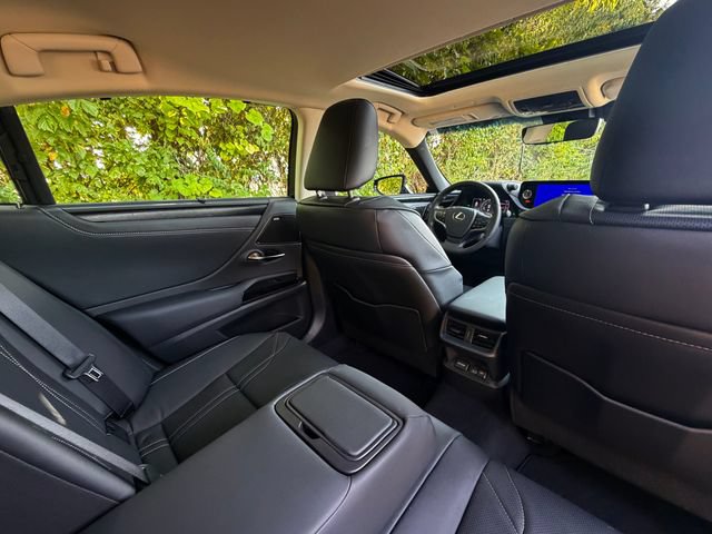 Certified 2025 Lexus ES 300h Ultra Luxury w/ Accessory Package (Z1) FWD image 35