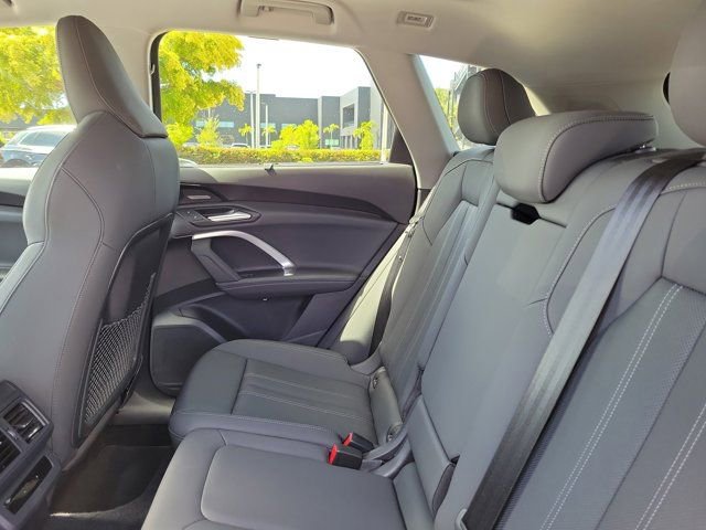 Certified 2025 Audi Q5 Premium w/ Premium Plus AWD/4WD image 11