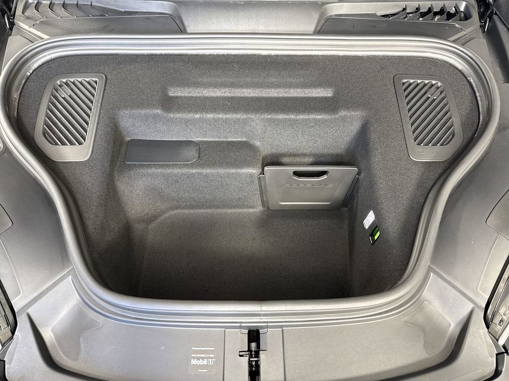 New 2026 Porsche Macan 4 Electric AWD/4WD image 22