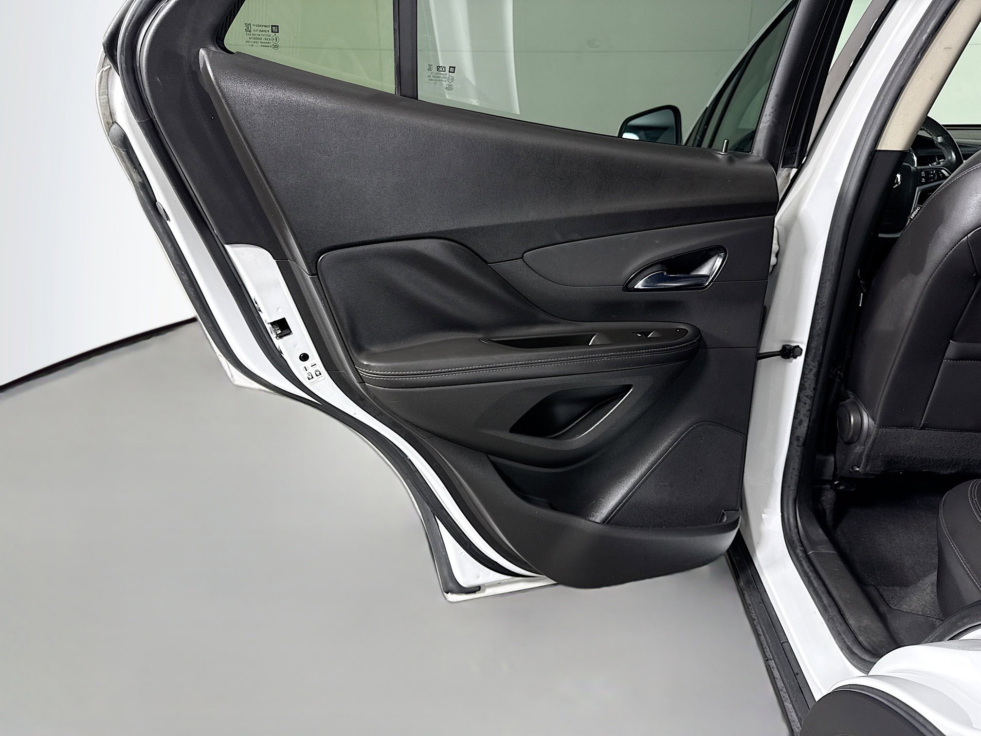 Used 2021 Buick Encore Preferred image 26