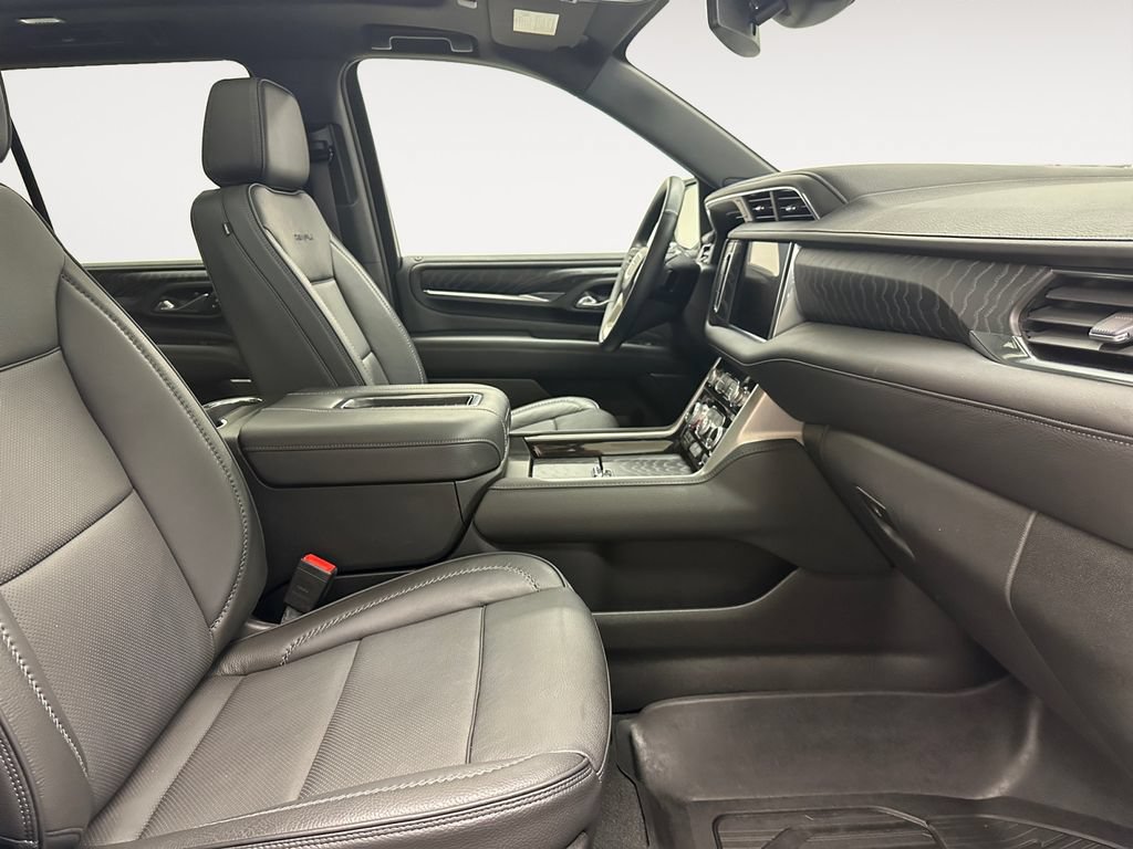 Used 2023 GMC Yukon Denali AWD/4WD image 15