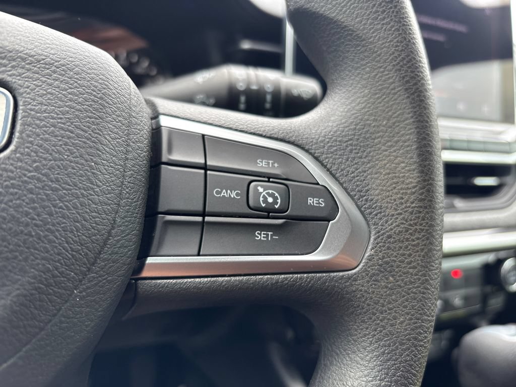 Used 2023 Jeep Compass Sport AWD/4WD image 25
