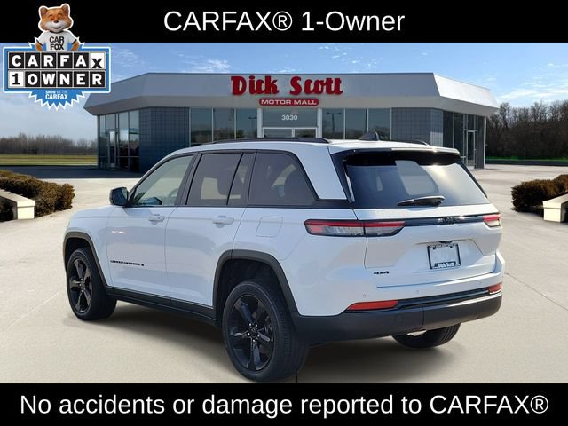 Used 2023 Jeep Grand Cherokee Altitude AWD/4WD image 3