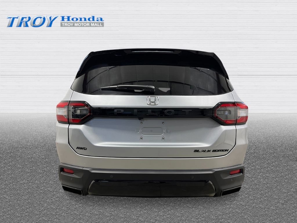 New 2026 Honda Pilot Black Edition image 4
