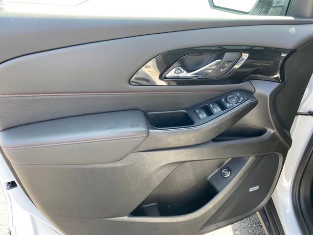 Certified 2023 Chevrolet Traverse RS image 16