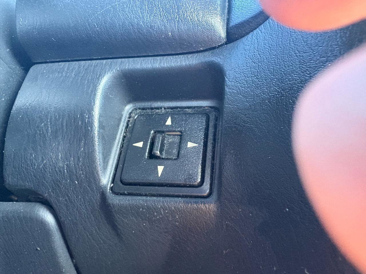 Used 2003 MAZDA MX-5 Miata image 43