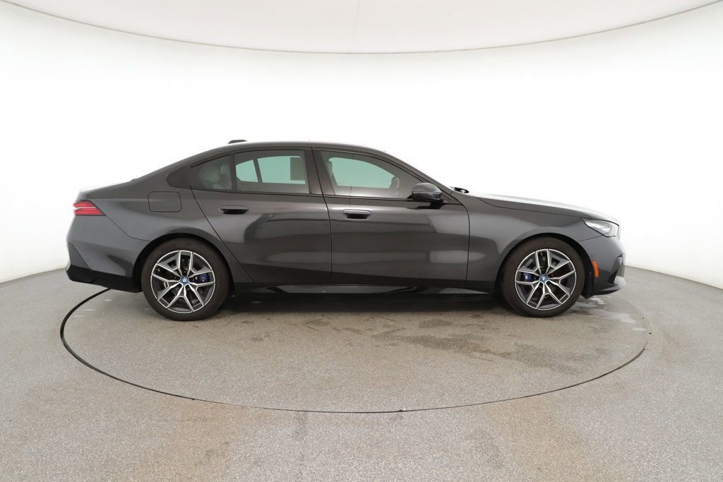 Used 2024 BMW i5 eDrive40i w/ M Sport Package image 6