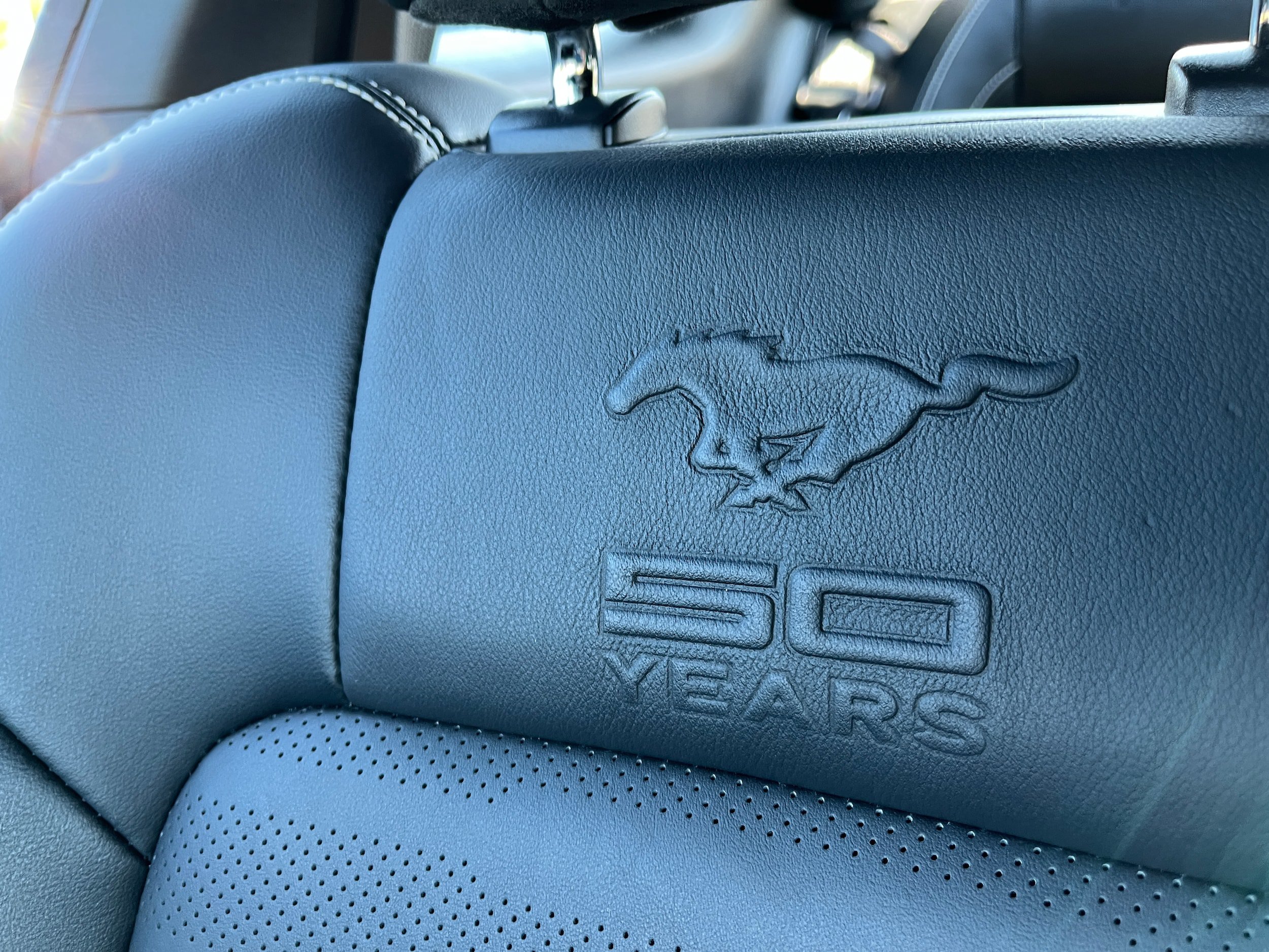 Used 2015 Ford Mustang GT Premium w/ Equipment Group 401A RWD image 20