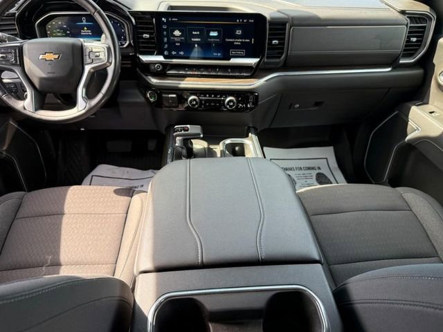 Used 2023 Chevrolet Silverado 1500 LT w/ Z71 Off-Road Package AWD/4WD image 11