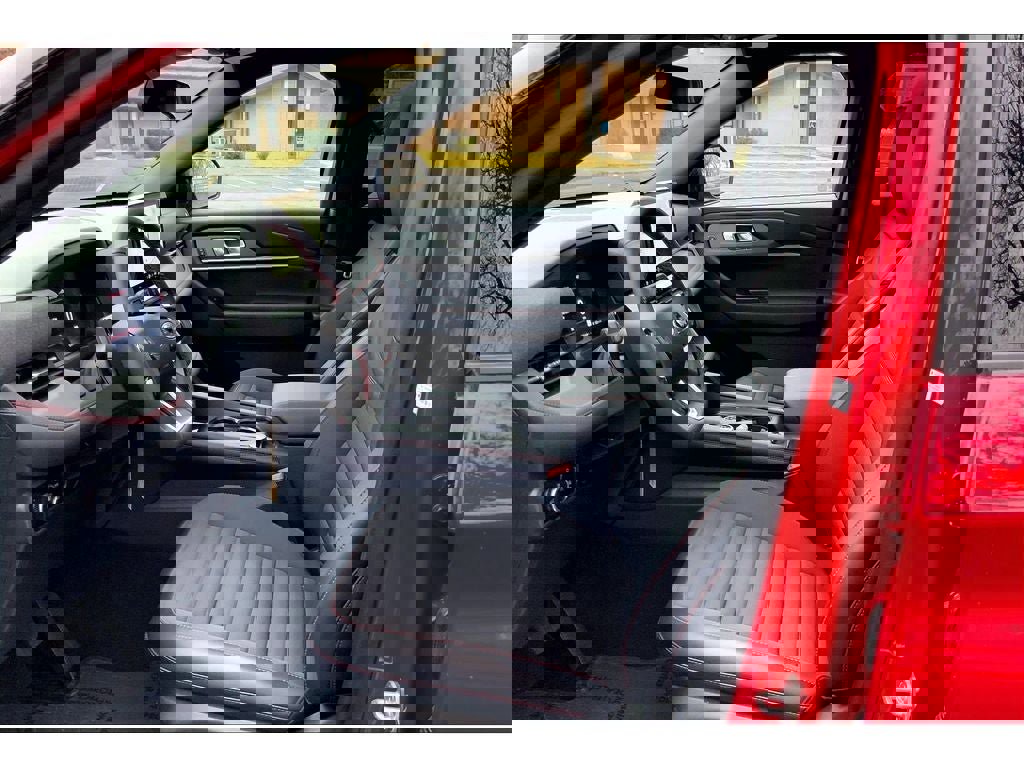 New 2025 Ford Explorer ST-Line image 10