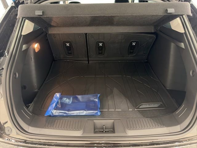New 2026 Chevrolet Trax LT w/ Driver Confidence Package FWD image 12