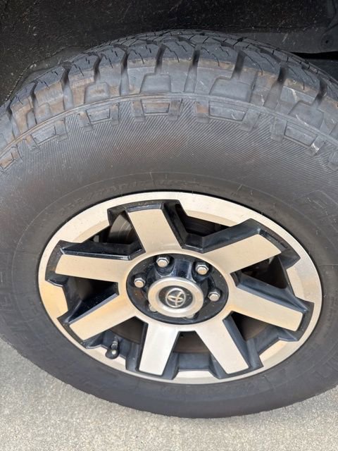 Used 2018 Toyota 4Runner TRD Off-Road image 25