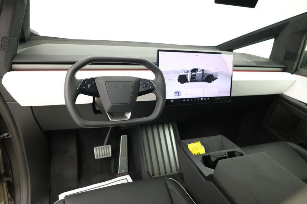 Used 2024 Tesla Cybertruck AWD Crew Cab image 9