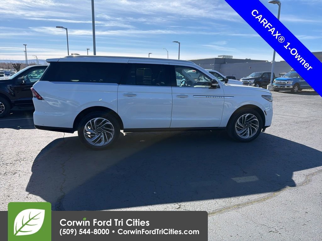 Used 2025 Lincoln Navigator L Reserve image 6