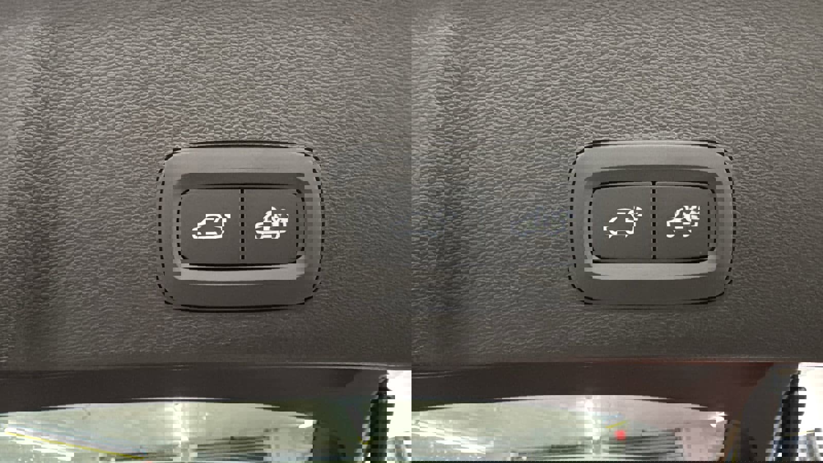 Used 2026 Volvo XC40 B5 Core w/ Climate Package image 29