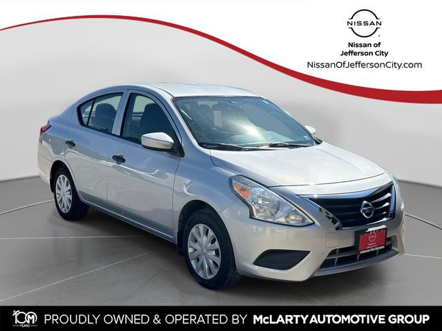 Used 2018 Nissan Versa S FWD image 1