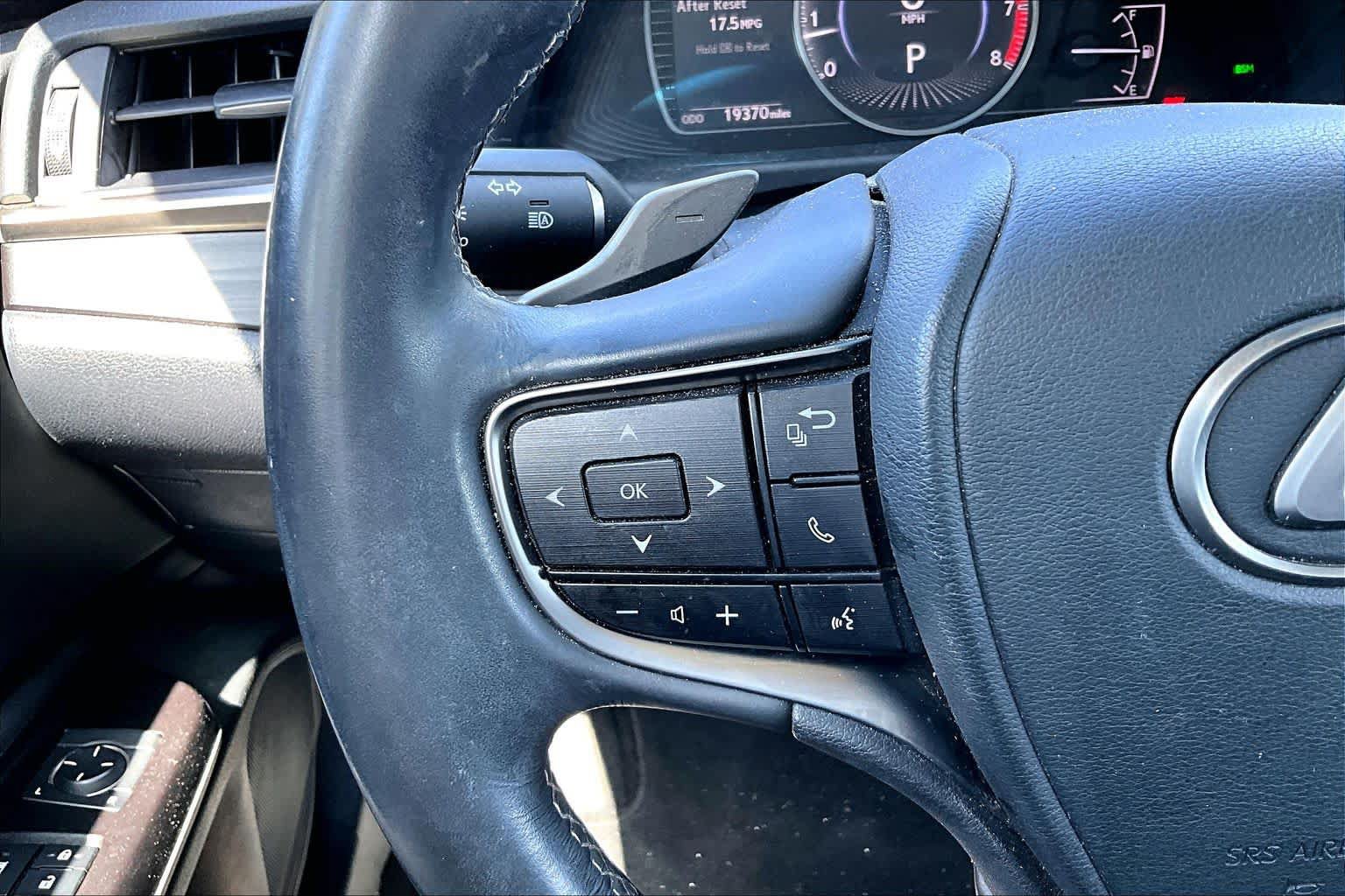 Used 2019 Lexus ES 350 w/ Premium Package FWD image 22