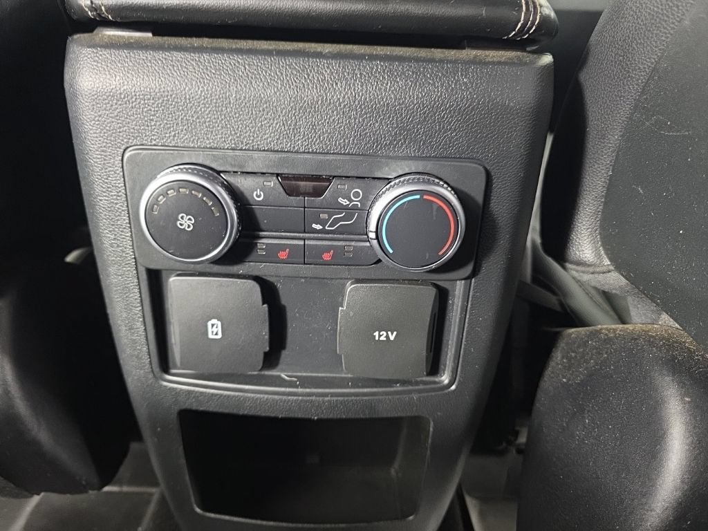 Used 2020 Ford Explorer XLT w/ Equipment Group 202A AWD/4WD image 35